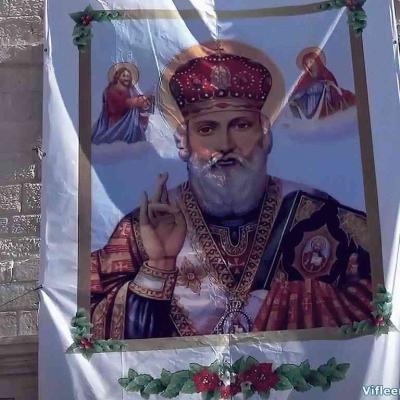 съезжаются большое количество паломников